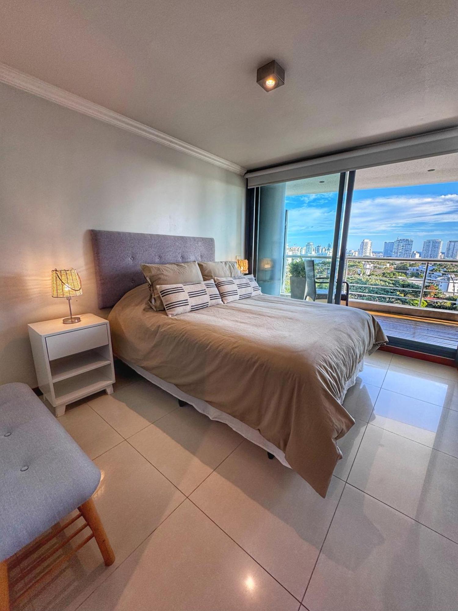 Apartamentos Torre Tressesenta Punta del Este Ruang foto