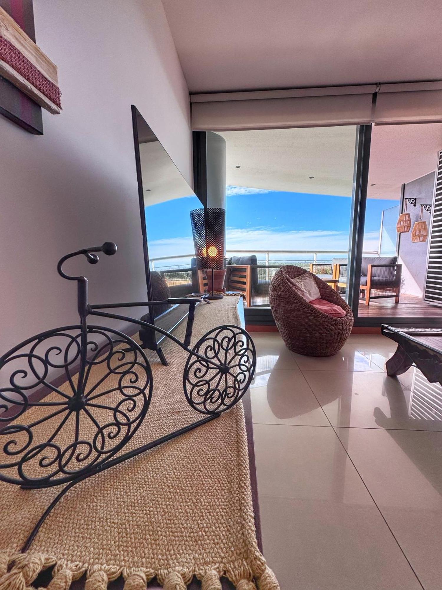 Apartamentos Torre Tressesenta Punta del Este Ruang foto