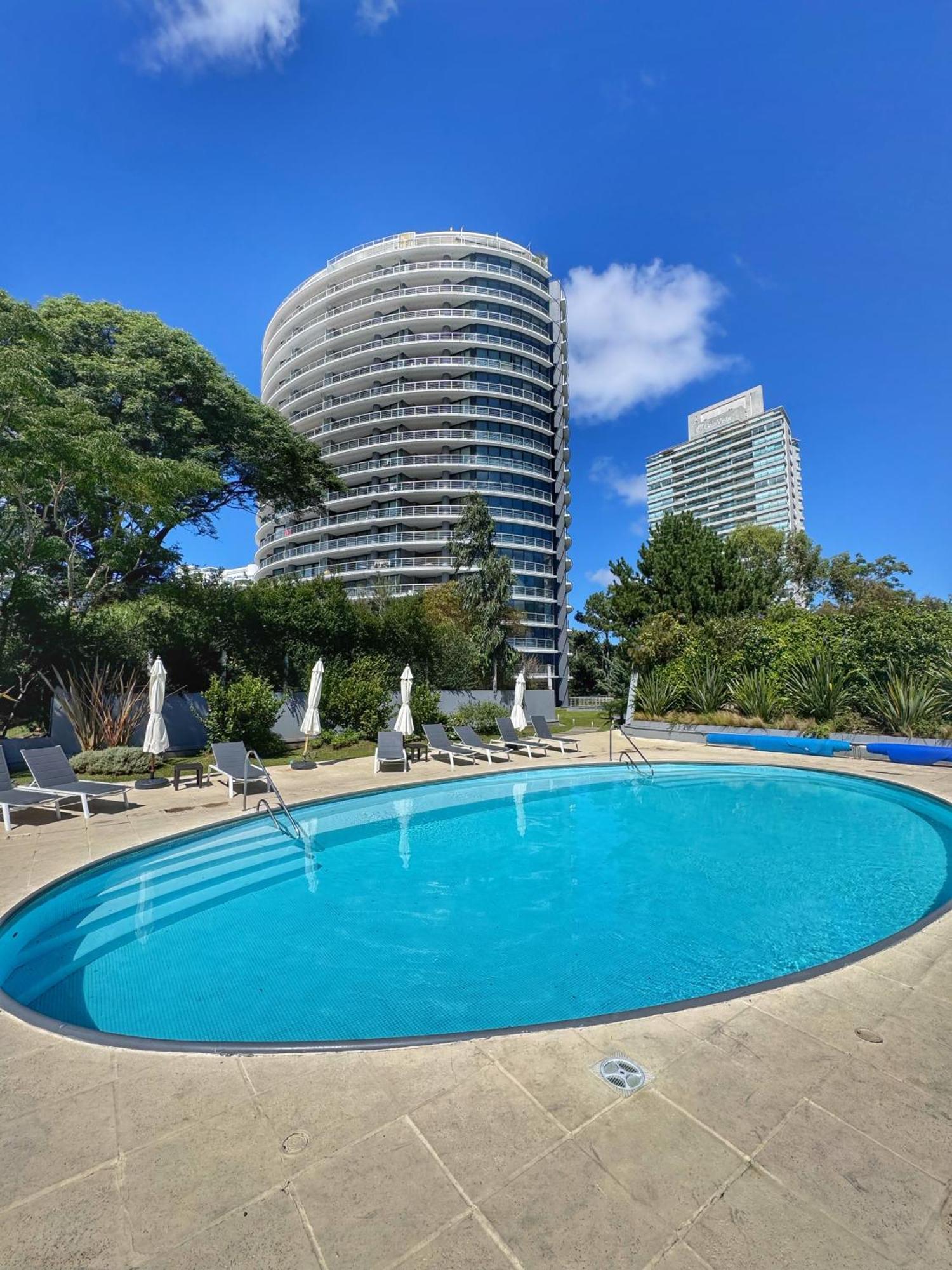 Apartamentos Torre Tressesenta Punta del Este Bagian luar foto