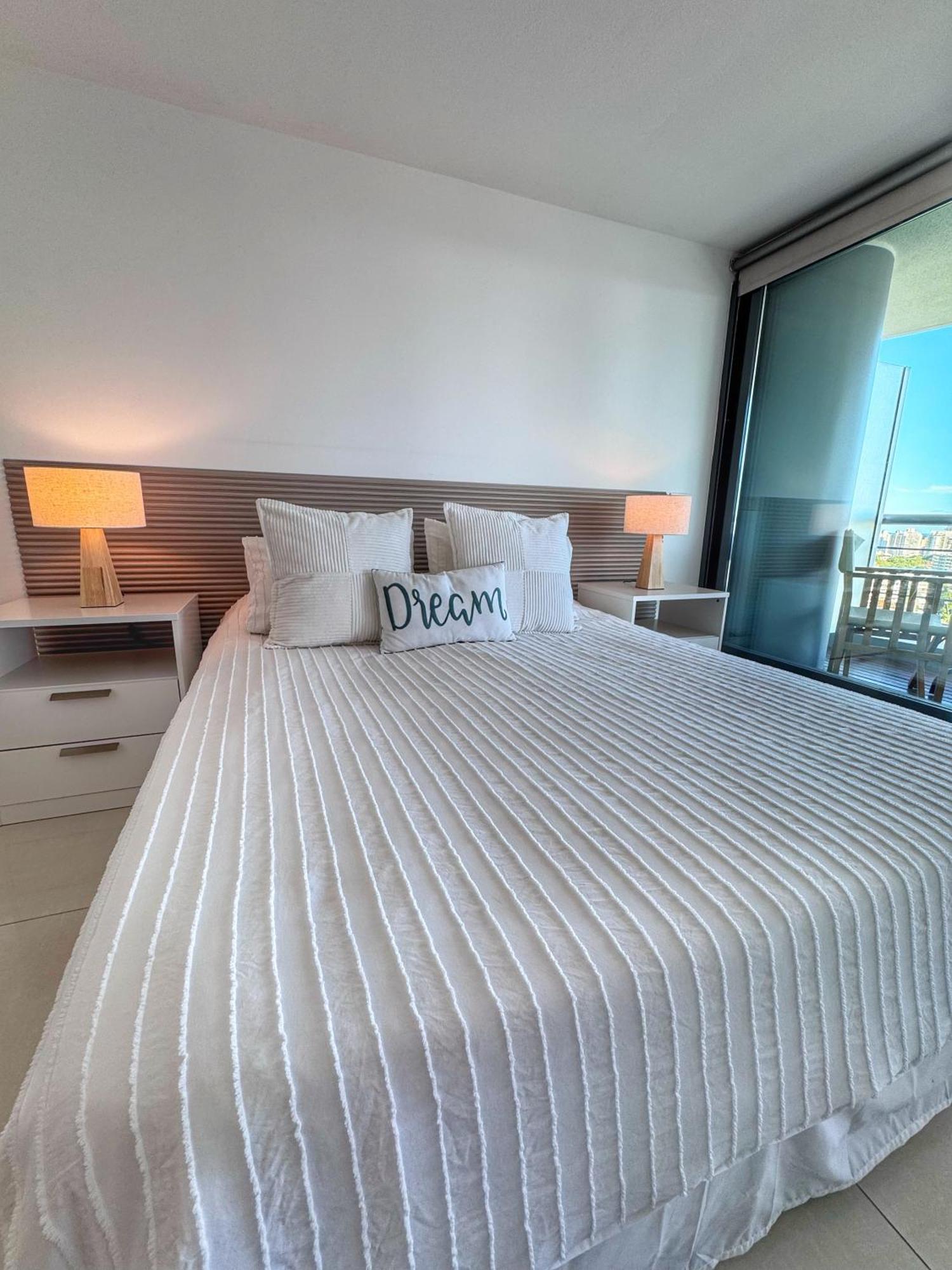 Apartamentos Torre Tressesenta Punta del Este Ruang foto