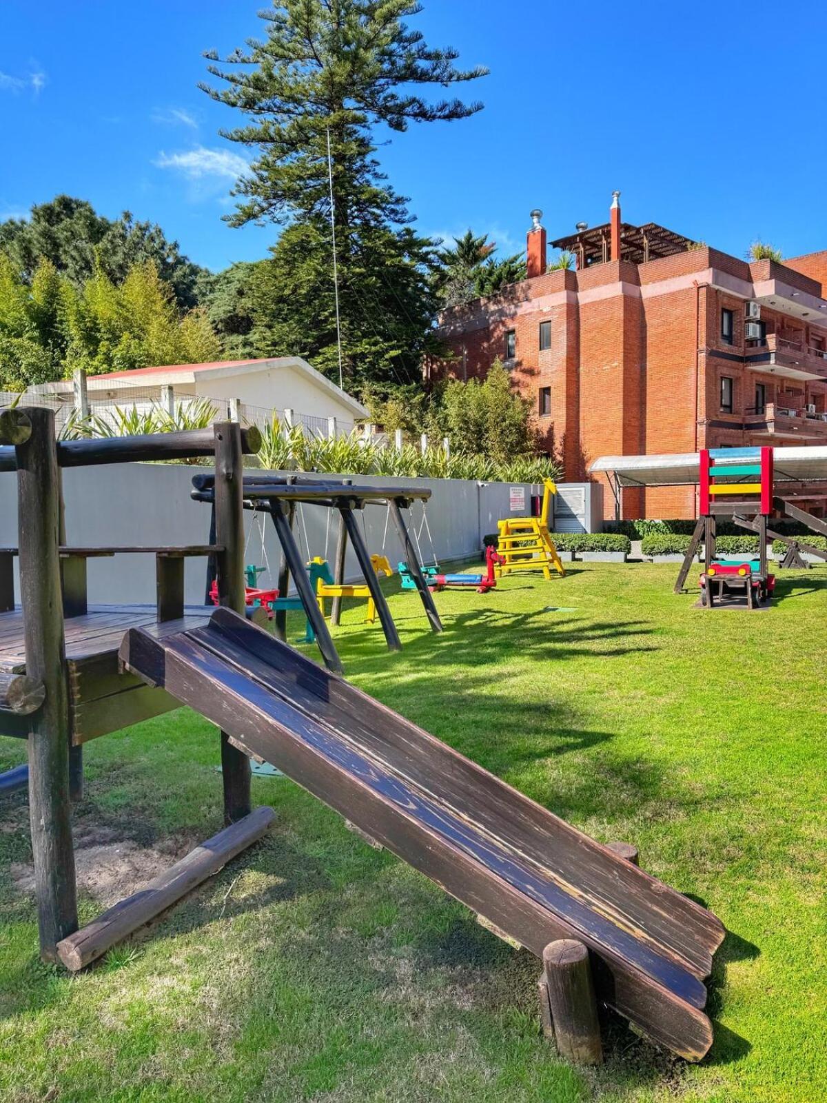 Apartamentos Torre Tressesenta Punta del Este Bagian luar foto
